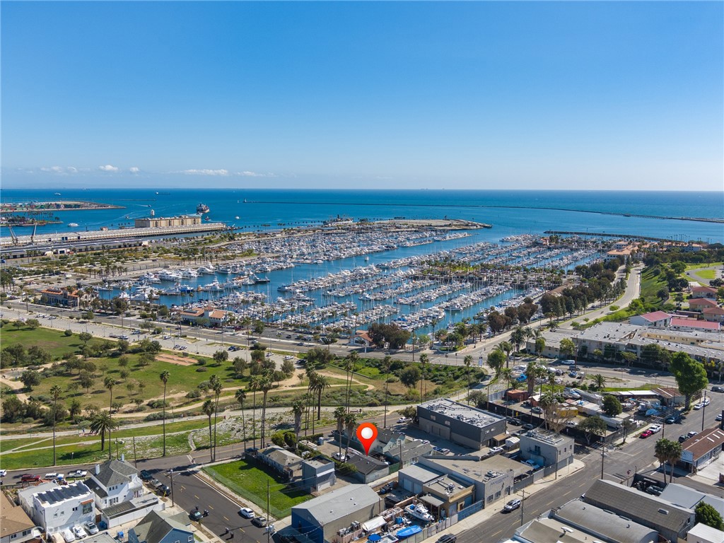 2019 S Crescent Avenue