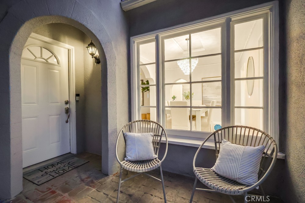 690 W Paseo Del Mar