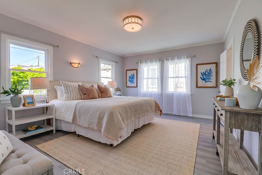 690 W Paseo Del Mar