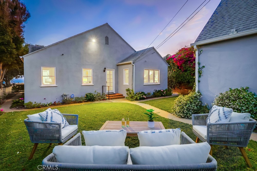 690 W Paseo Del Mar