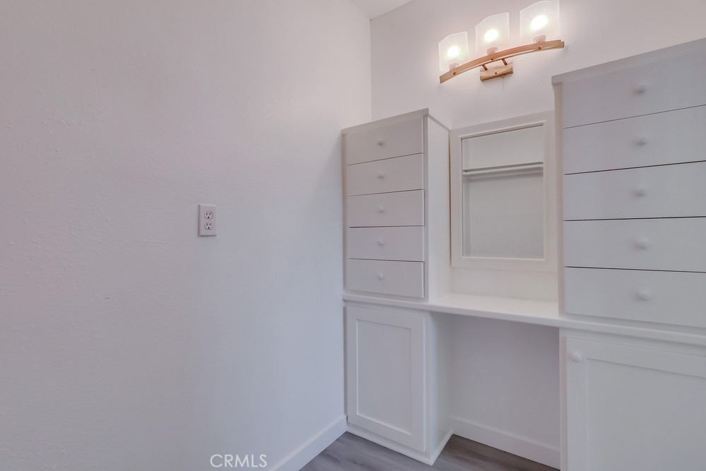690 W Paseo Del Mar