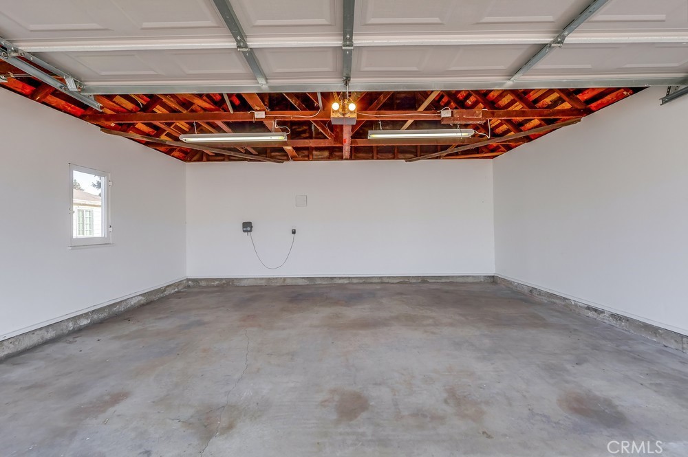 690 W Paseo Del Mar