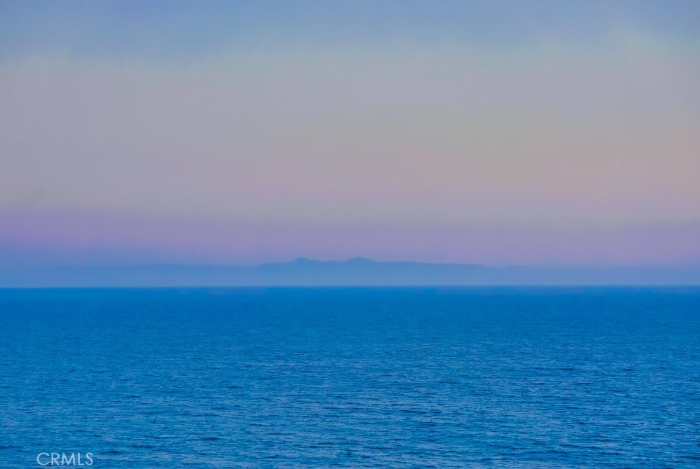 690 W Paseo Del Mar