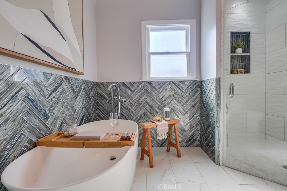 690 W Paseo Del Mar