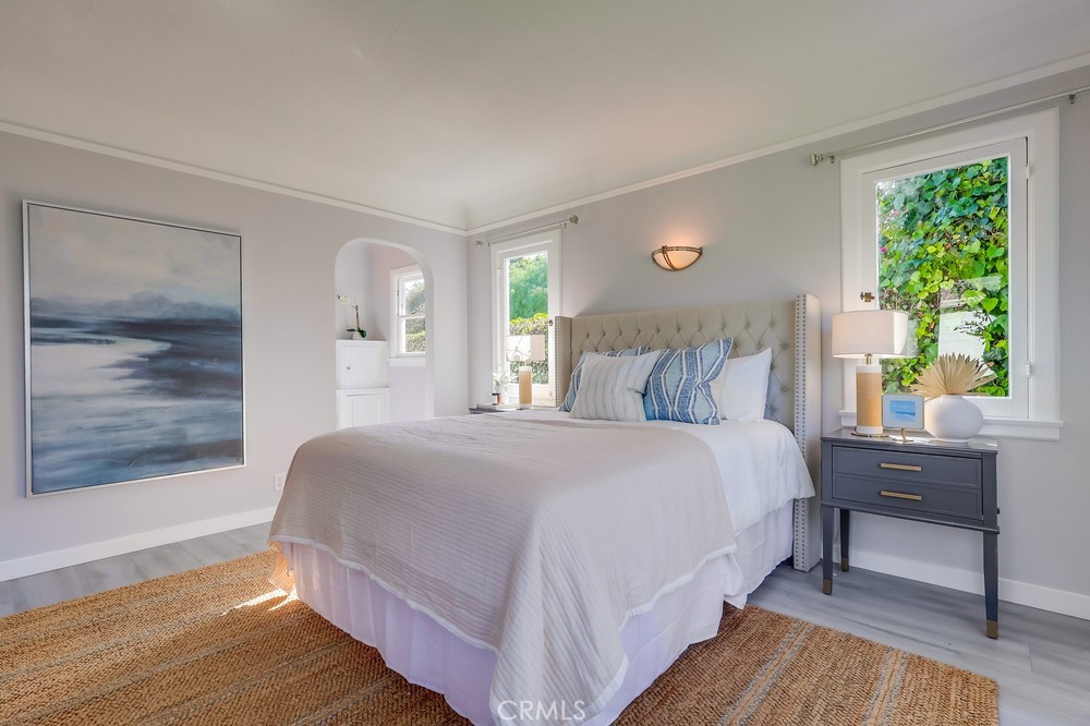 690 W Paseo Del Mar