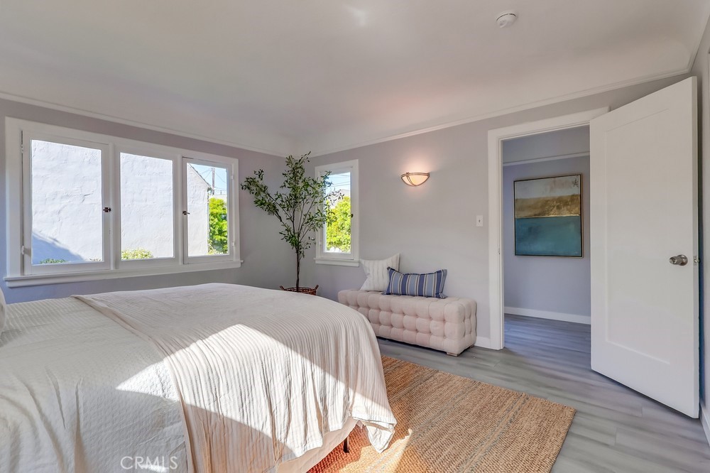 690 W Paseo Del Mar