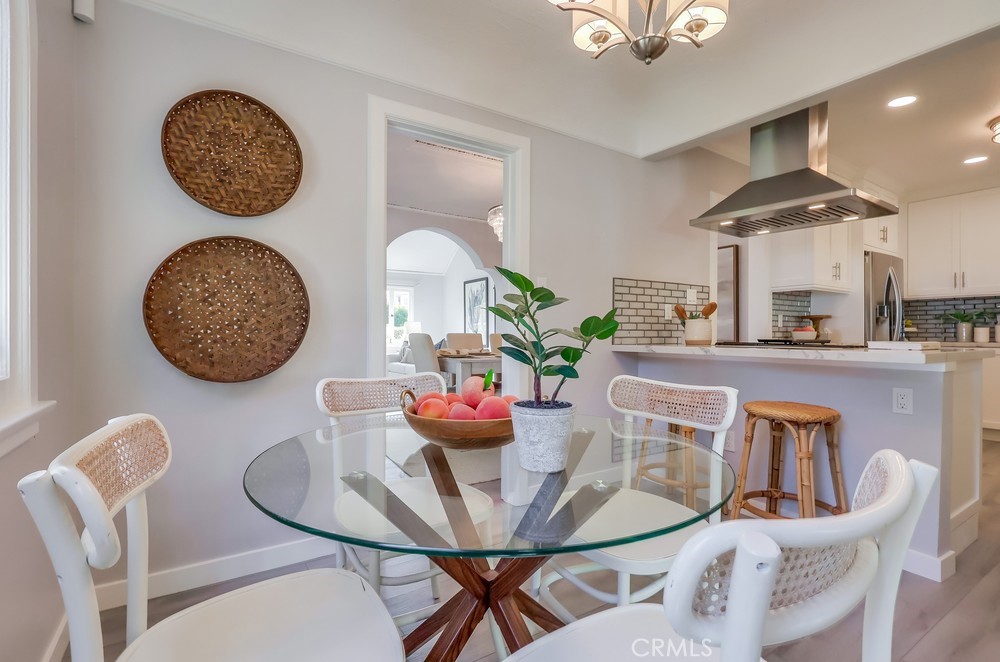 690 W Paseo Del Mar