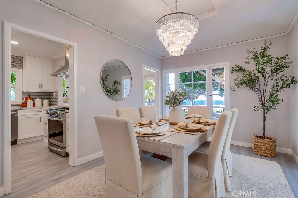 690 W Paseo Del Mar