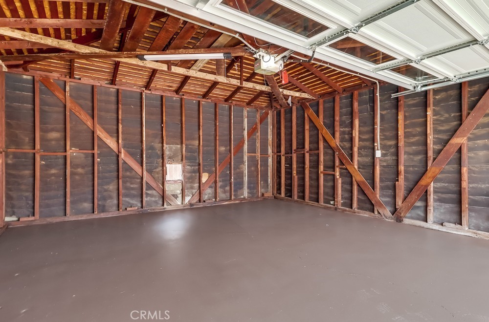 2609 S Leland Street