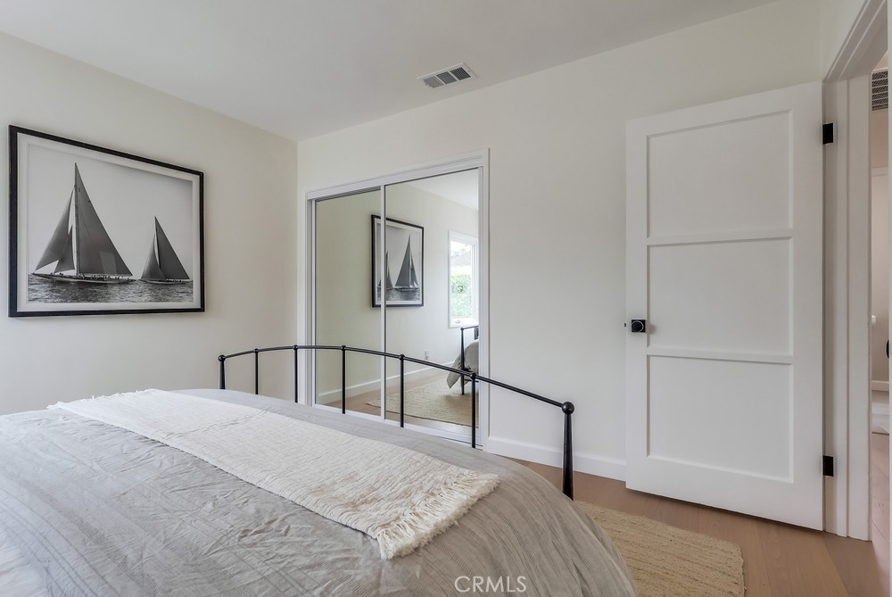 2609 S Leland Street