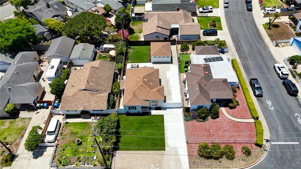 2609 S Leland Street