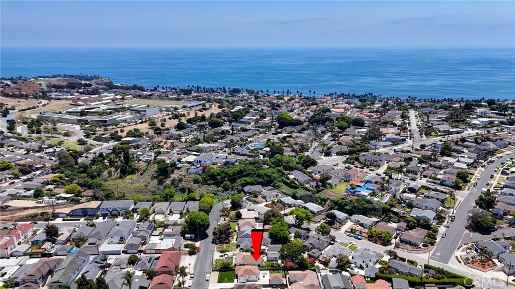 2609 S Leland Street