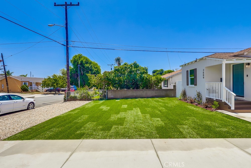 2609 S Leland Street