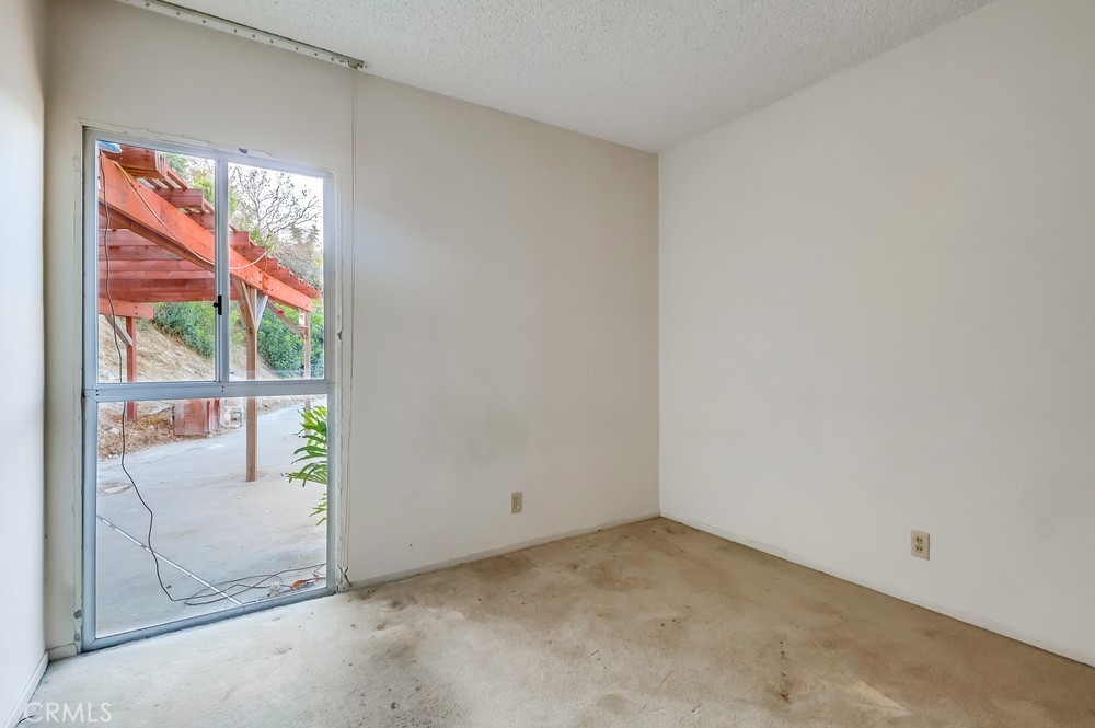 27909 Alaflora Drive