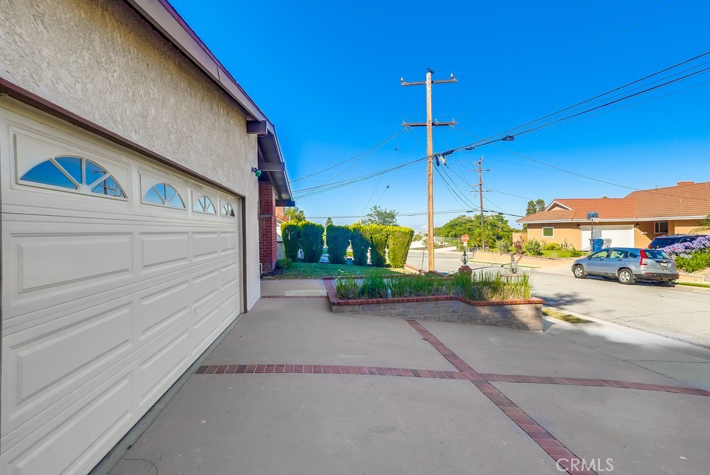 27909 Alaflora Drive