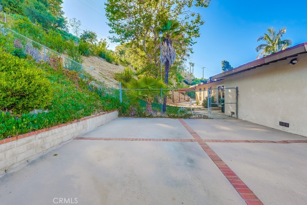 27909 Alaflora Drive