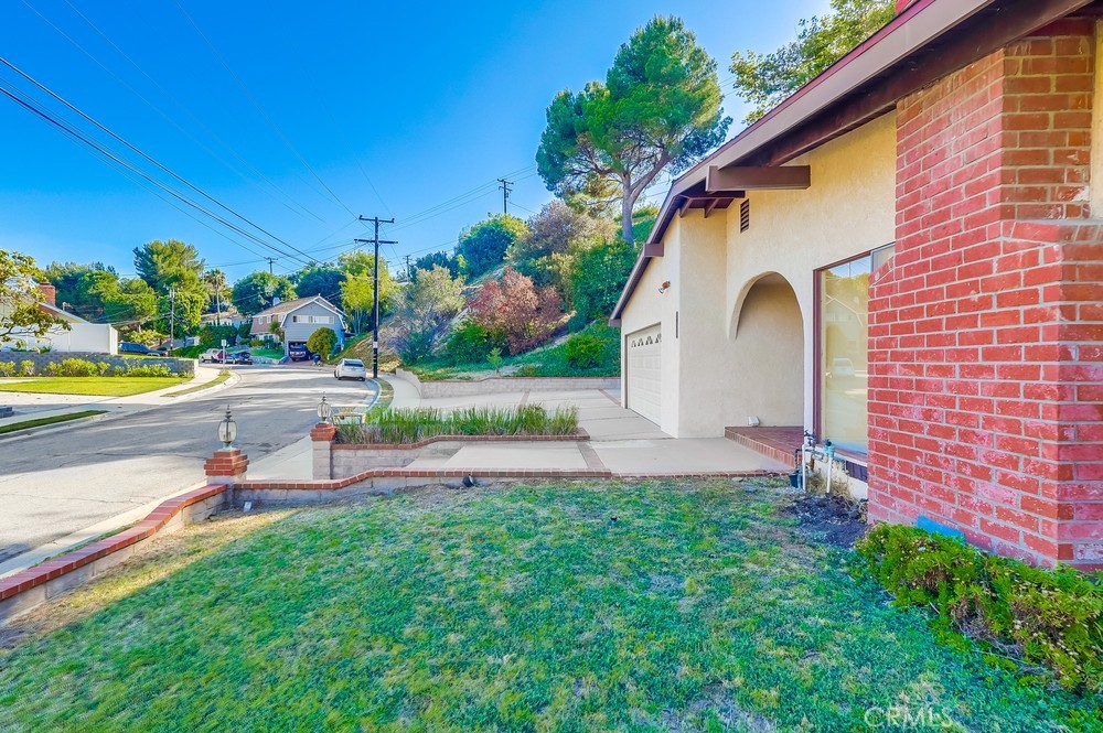 27909 Alaflora Drive