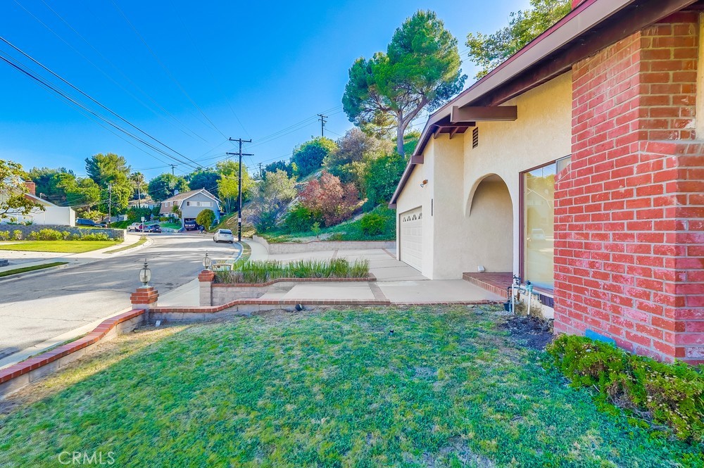 27909 Alaflora Drive