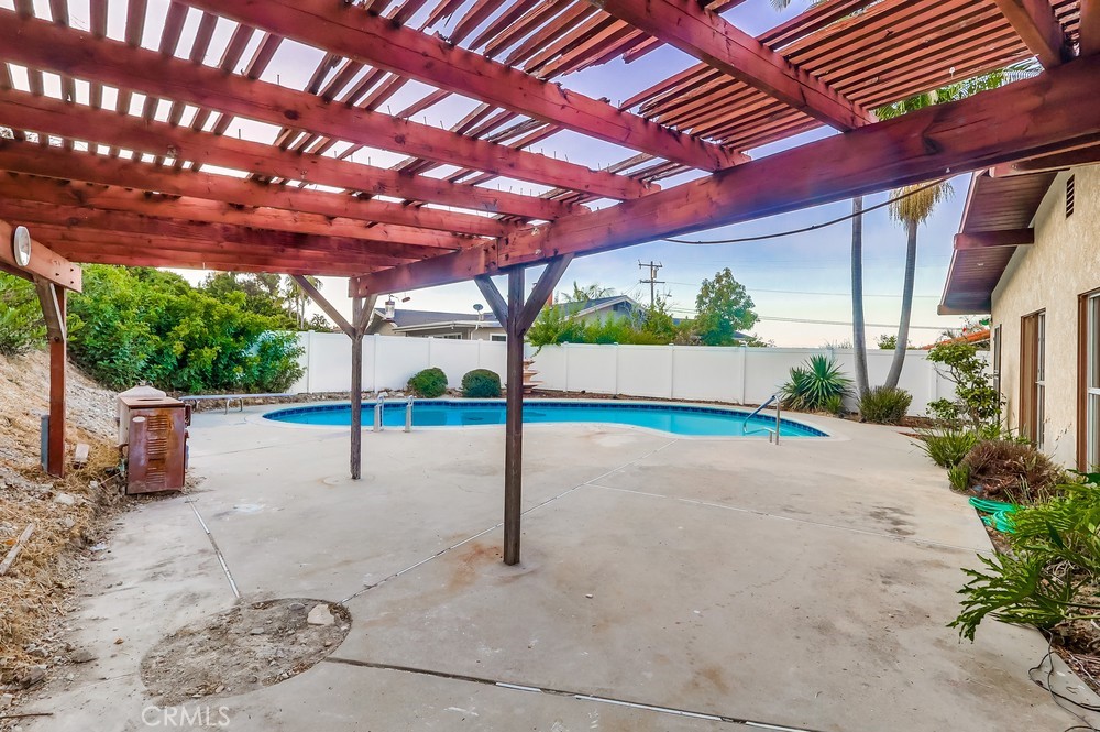 27909 Alaflora Drive