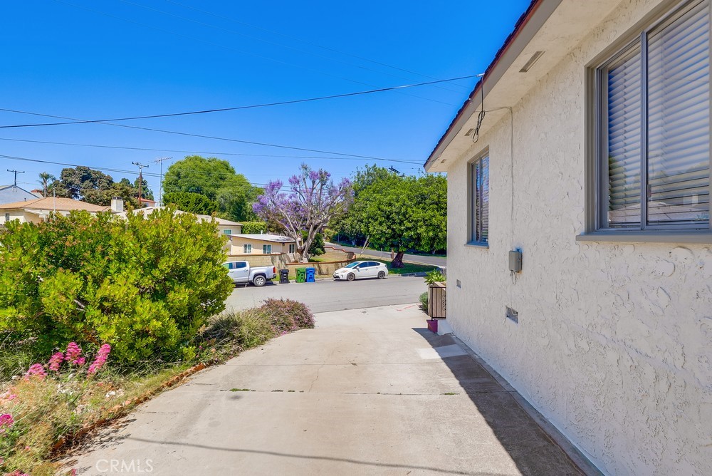 2741 S Walker Avenue