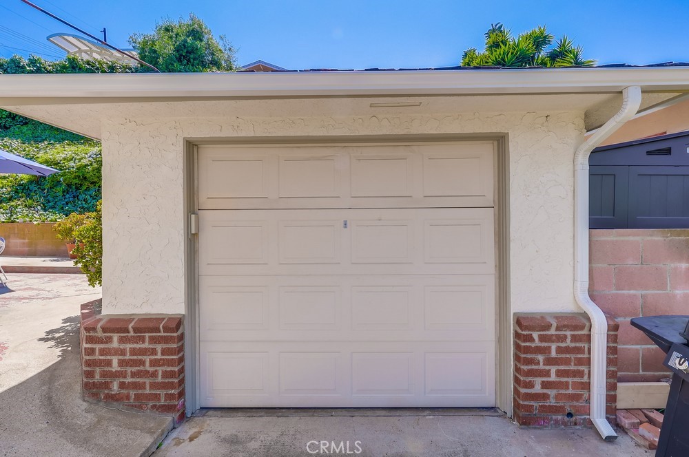 2741 S Walker Avenue