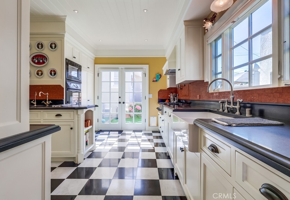 1239 S Patton Avenue