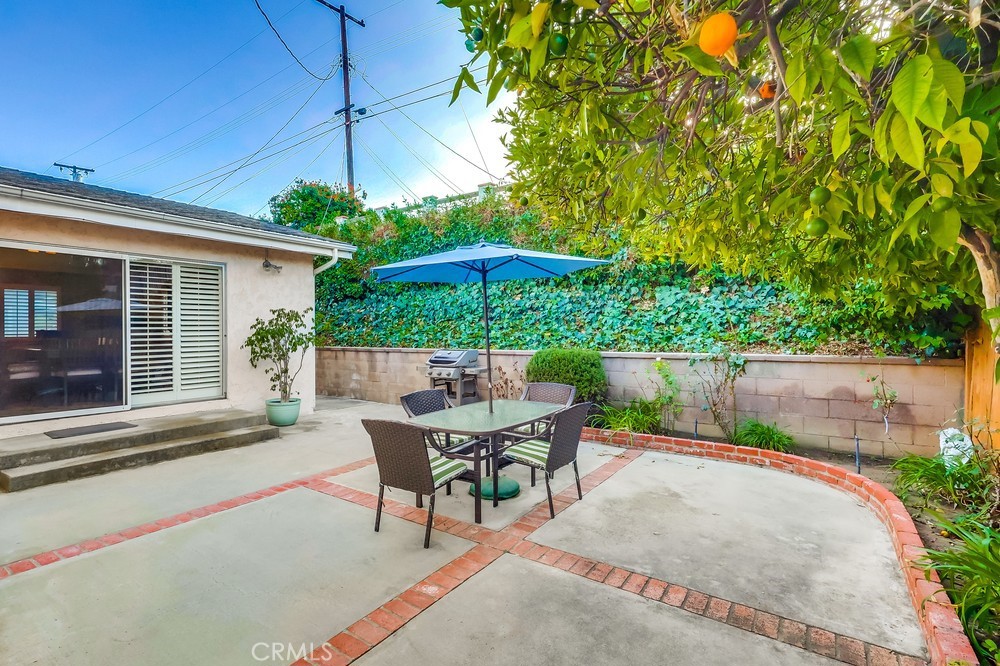 303 N Trotwood Avenue