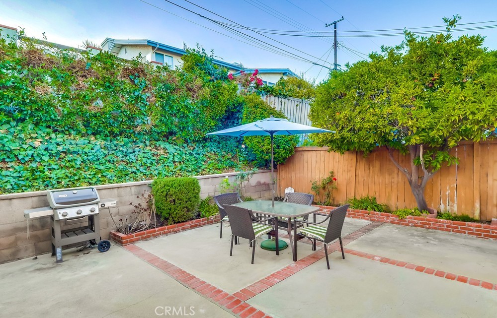 303 N Trotwood Avenue