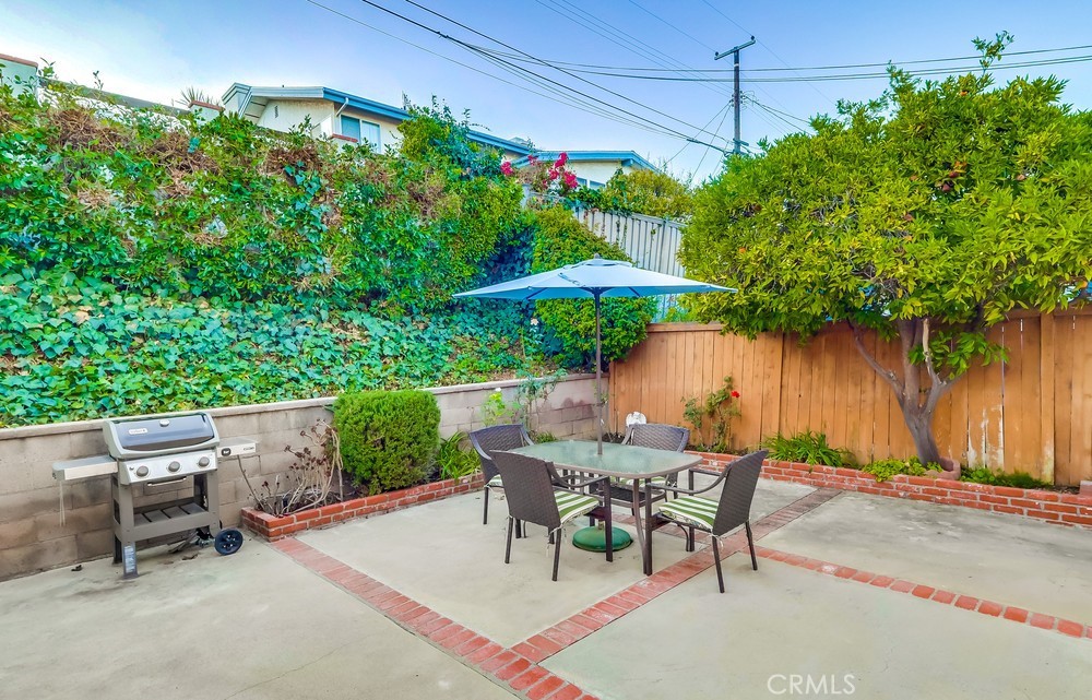 303 N Trotwood Avenue