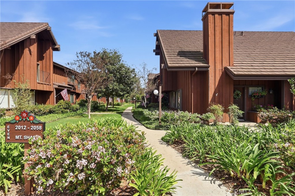 2046 Mount Shasta Drive