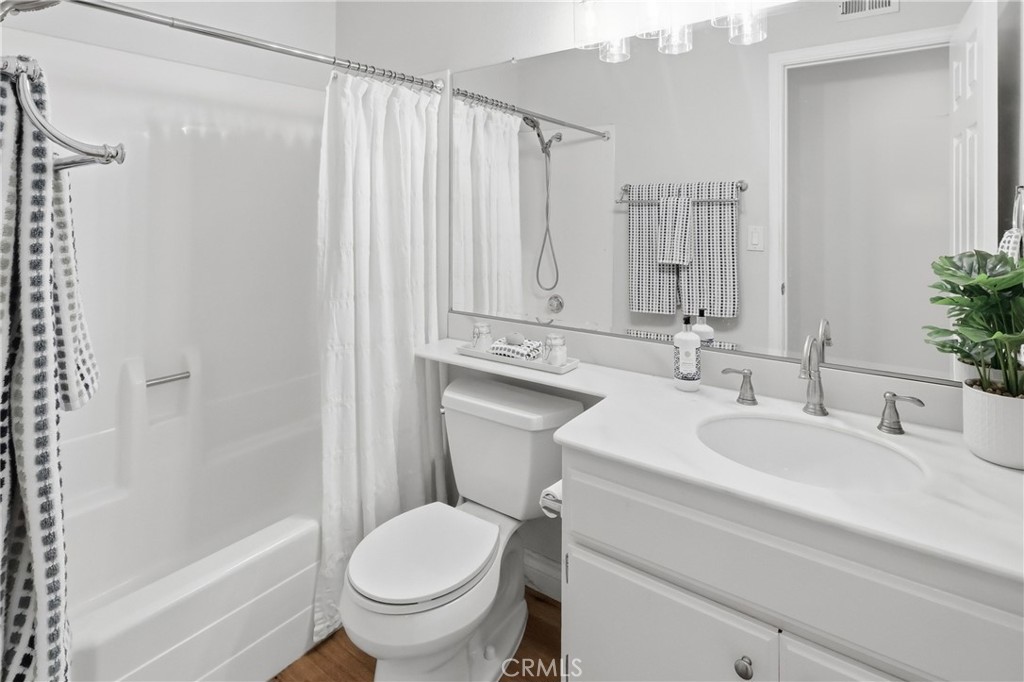 2046 Mount Shasta Drive