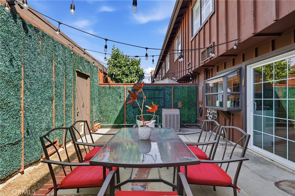 2046 Mount Shasta Drive