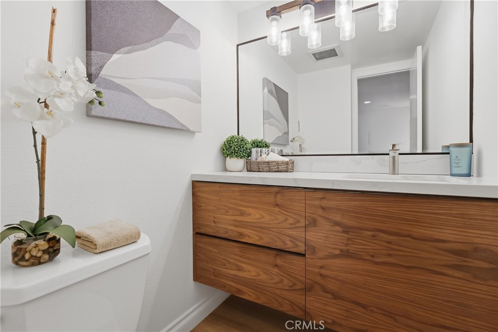 2046 Mount Shasta Drive