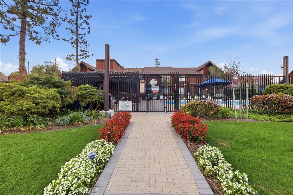 2046 Mount Shasta Drive