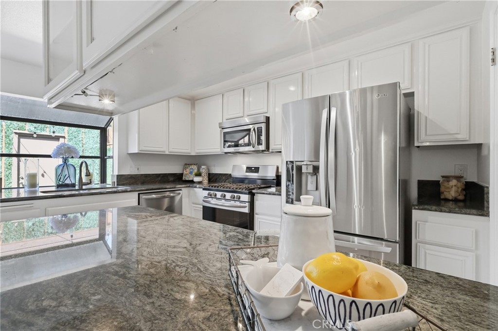 2046 Mount Shasta Drive