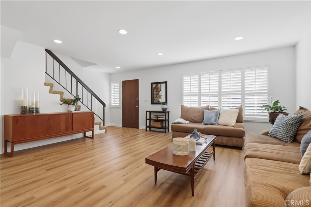 2046 Mount Shasta Drive