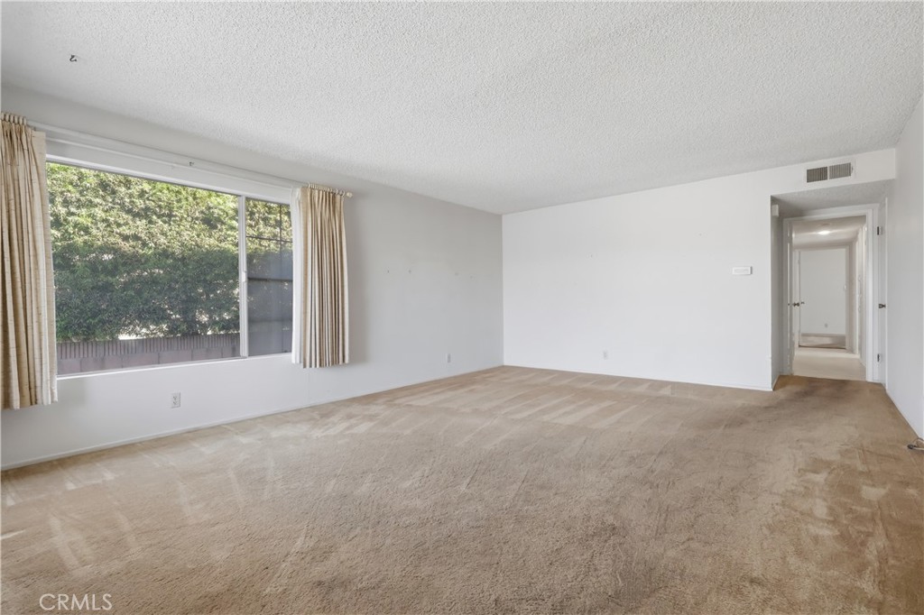 841 W 25th Street