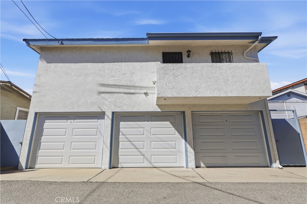841 W 25th Street