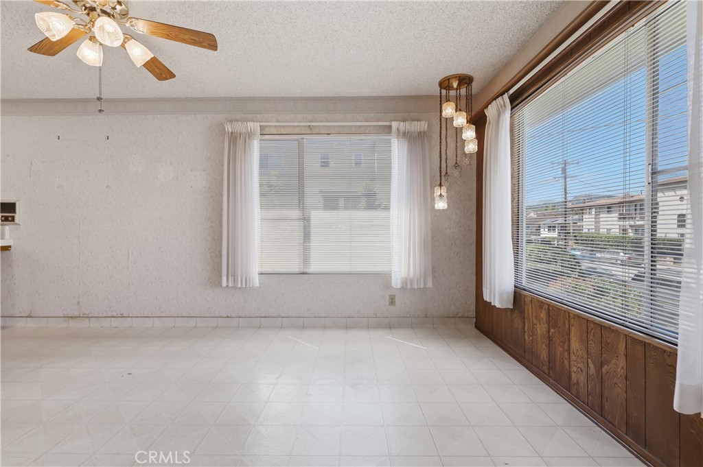 841 W 25th Street