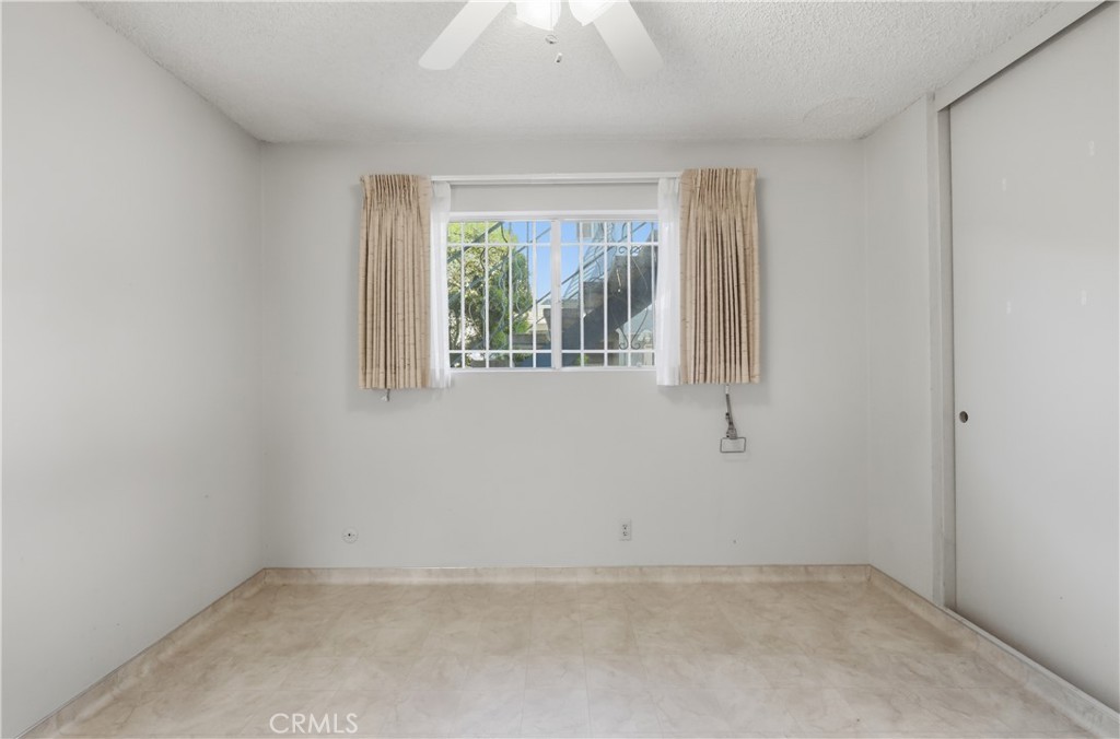 841 W 25th Street