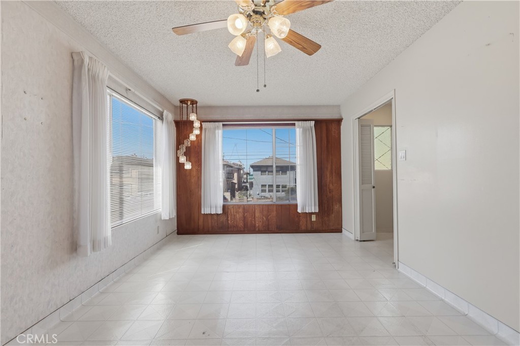 841 W 25th Street