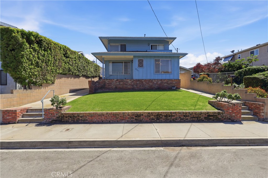 841 W 25th Street