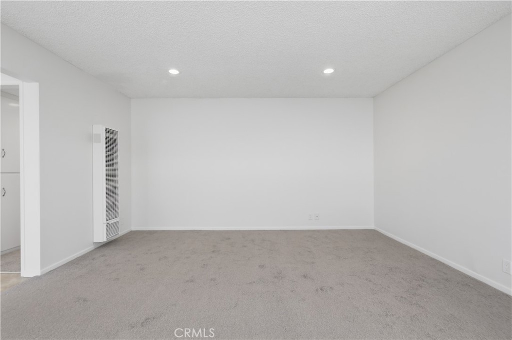 841 W 25th Street
