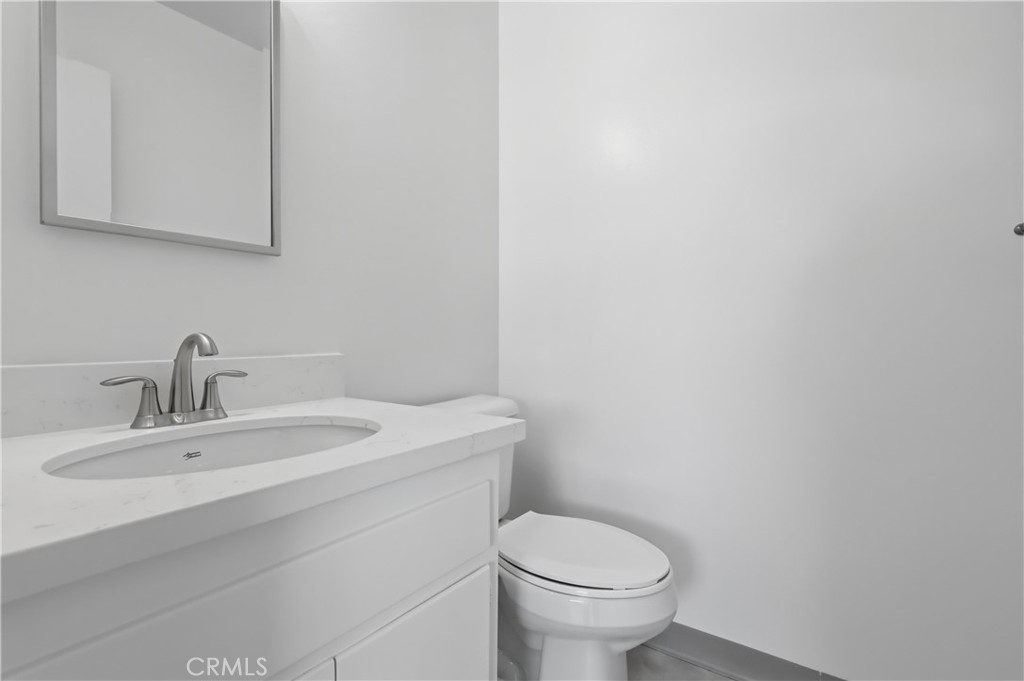 841 W 25th Street