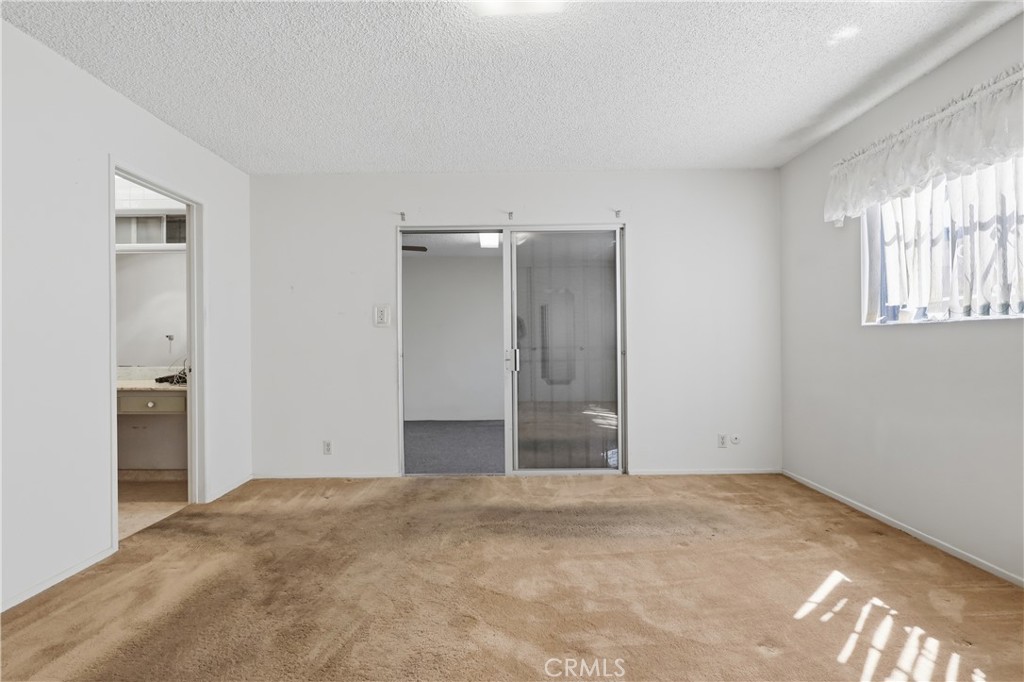 841 W 25th Street