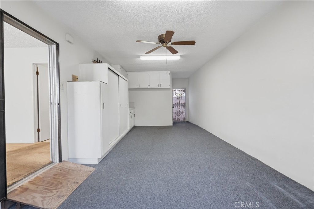 841 W 25th Street