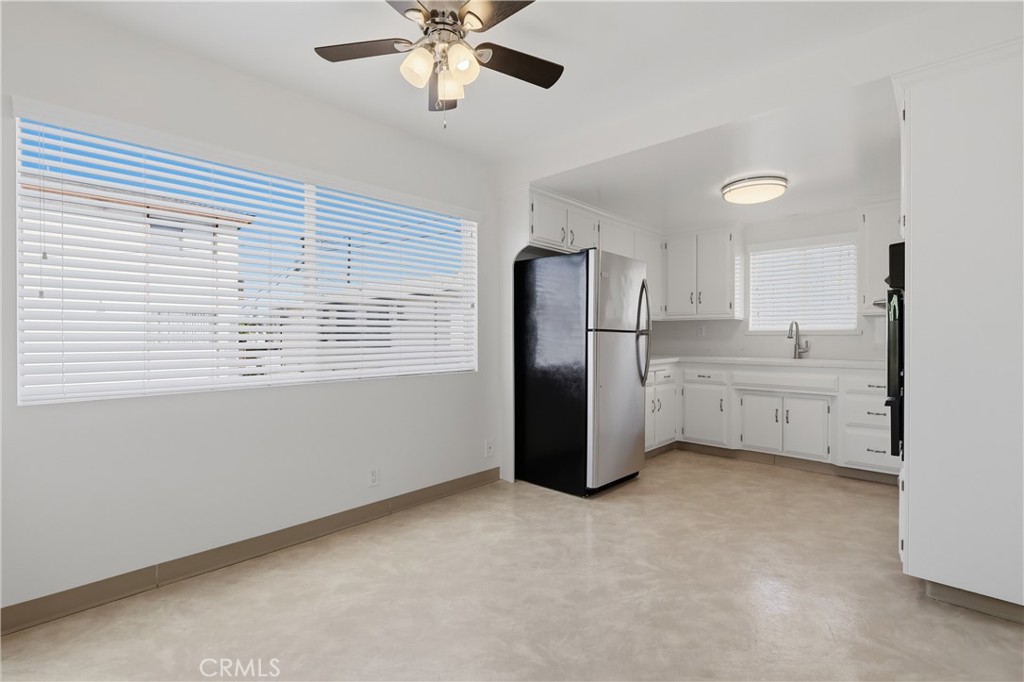 841 W 25th Street