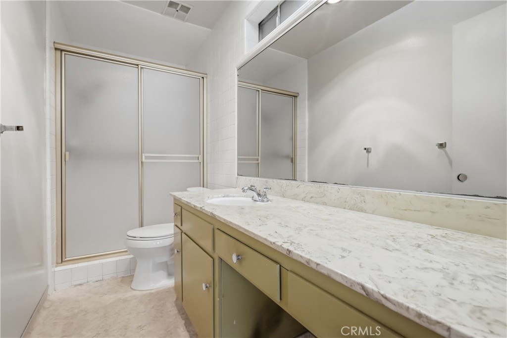 841 W 25th Street