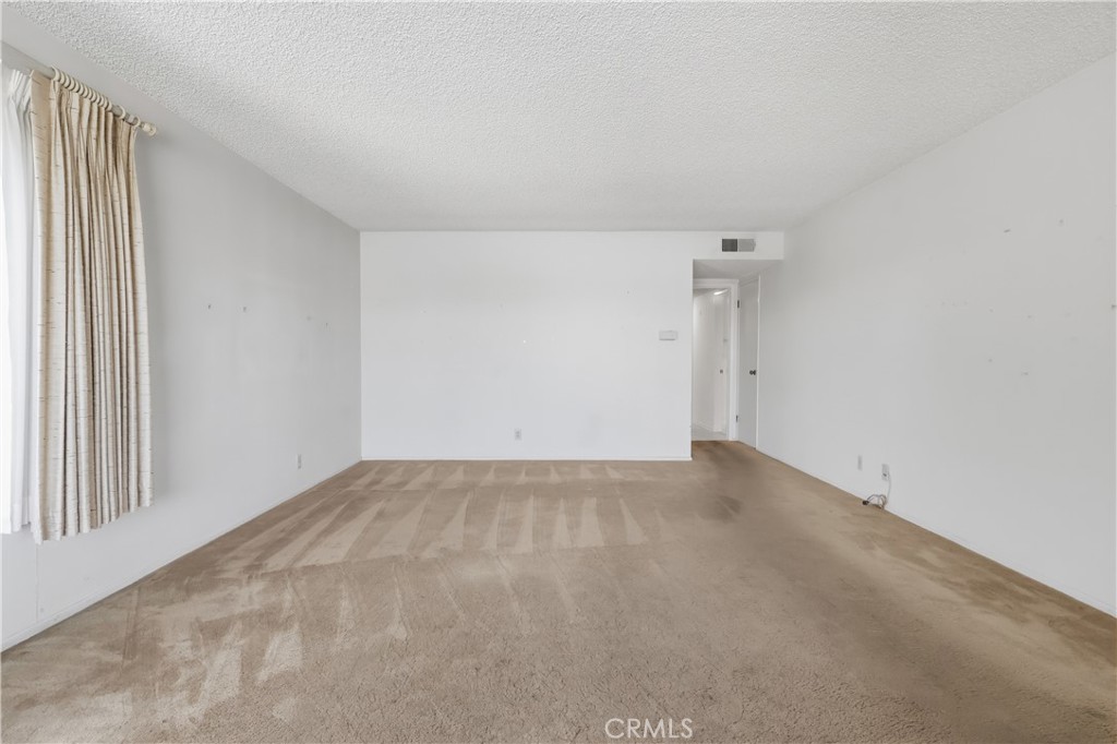 841 W 25th Street