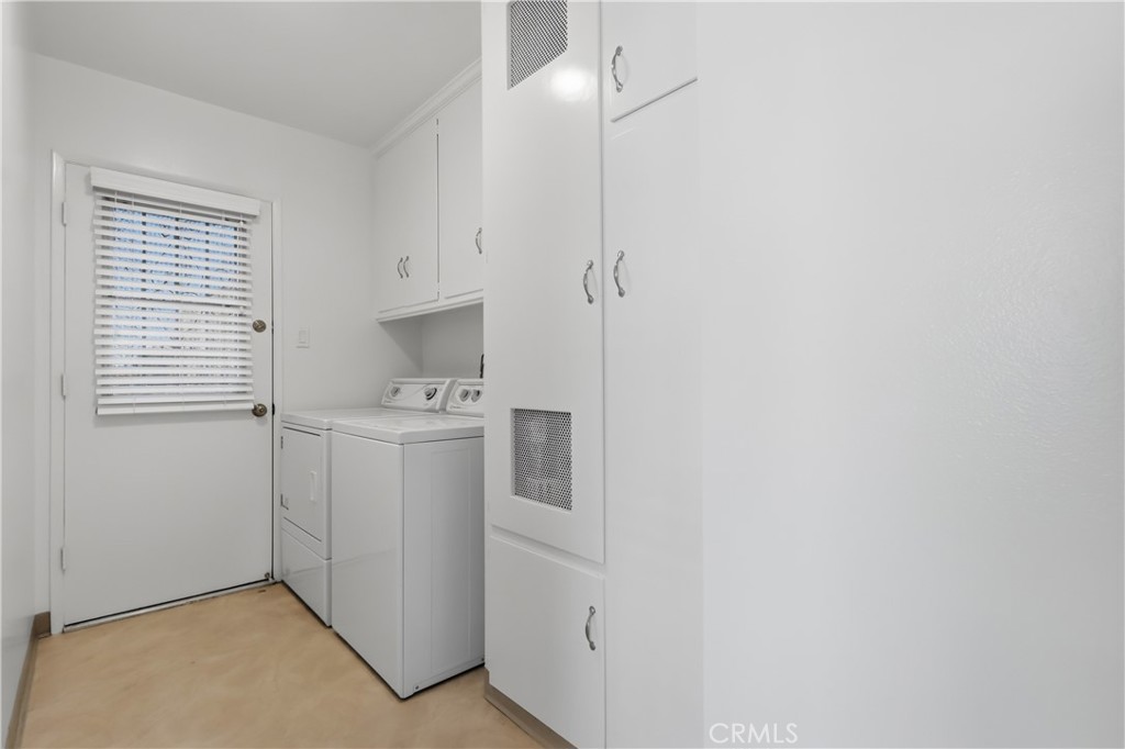 841 W 25th Street